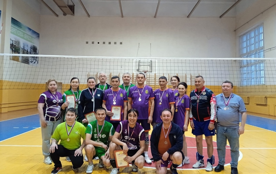 Сборная команды администрации - чемпион по волейболу!