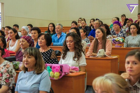 фото - Долгожданный момент:выпускники получили свои дипломы!